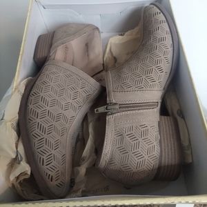 Restricted Jasper Taupe Colored Booties